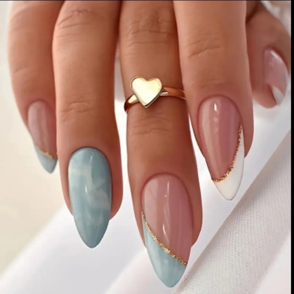 24 Pieces Fake Press On Nails